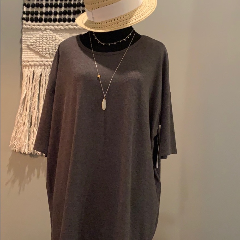 New with tags LuLaRoe Irma Tunic top XS